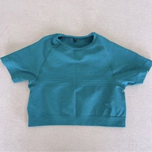 Alphalete Teal Blue Short Sleeve Crop Top, Size Medium, Workout Top